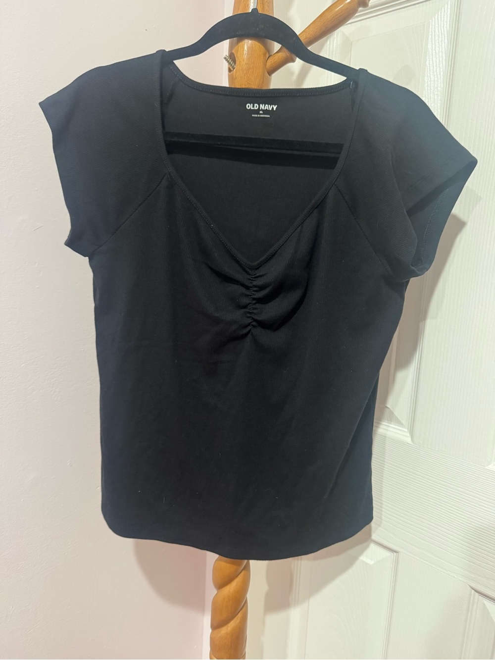 NWT Old Navy Black Ruched V-Neck Women’s Top